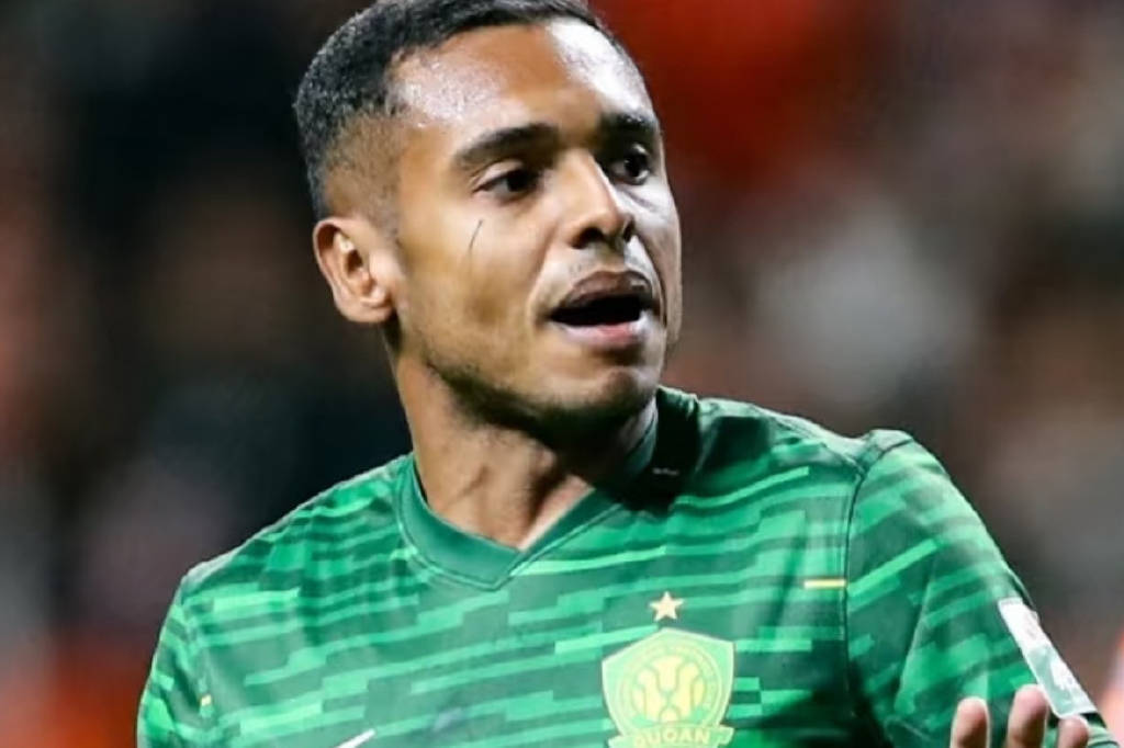 十万欧买来德甲“水货”中卫！北京国安想解约达万，经纪人要拿钱来谈